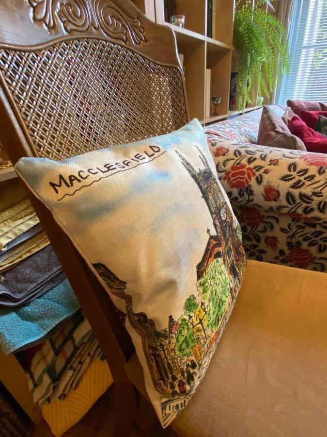 Quirky Town Centre Apartment With River Terrace Macclesfield Buitenkant foto