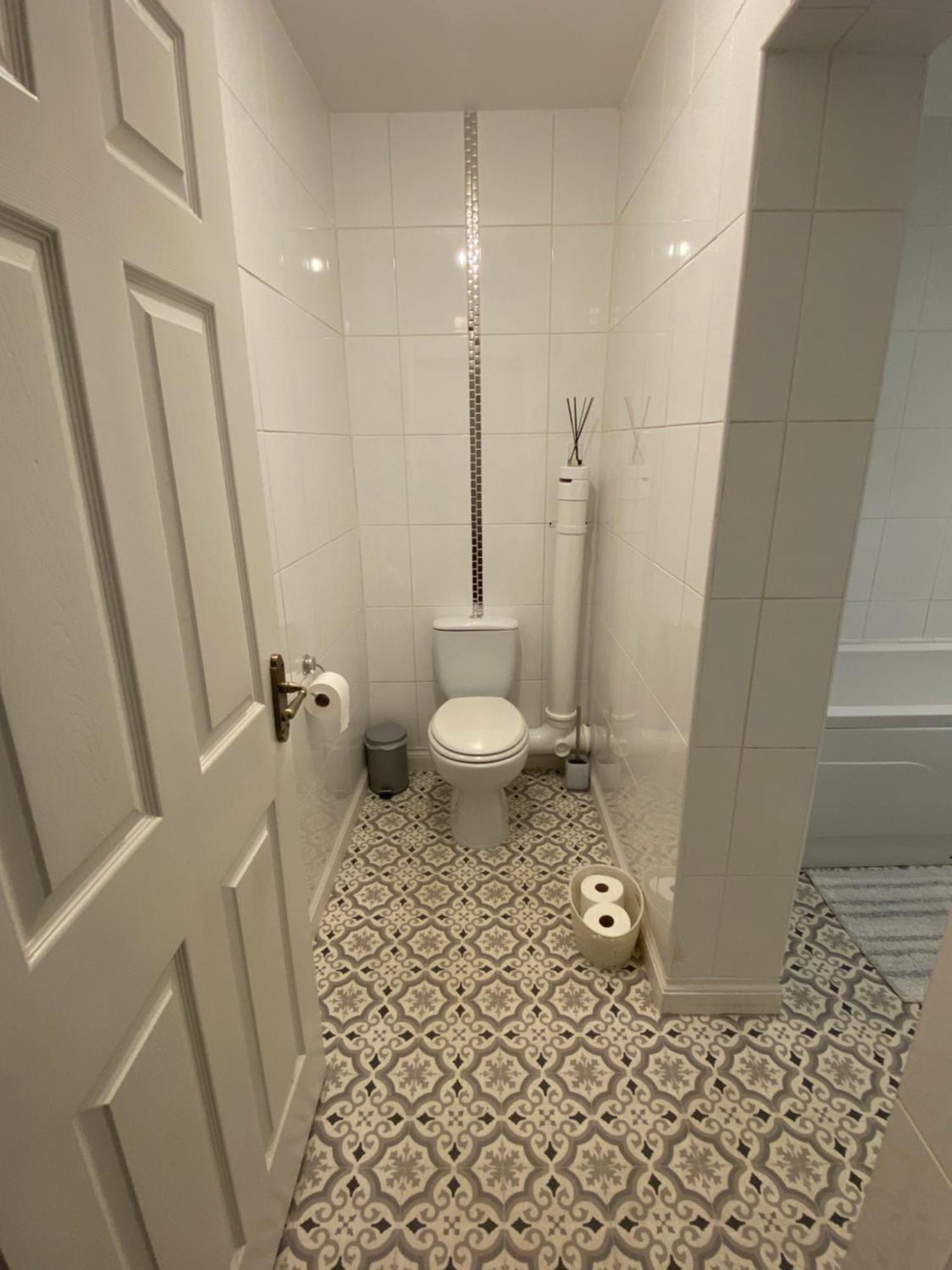 Quirky Town Centre Apartment With River Terrace Macclesfield Buitenkant foto