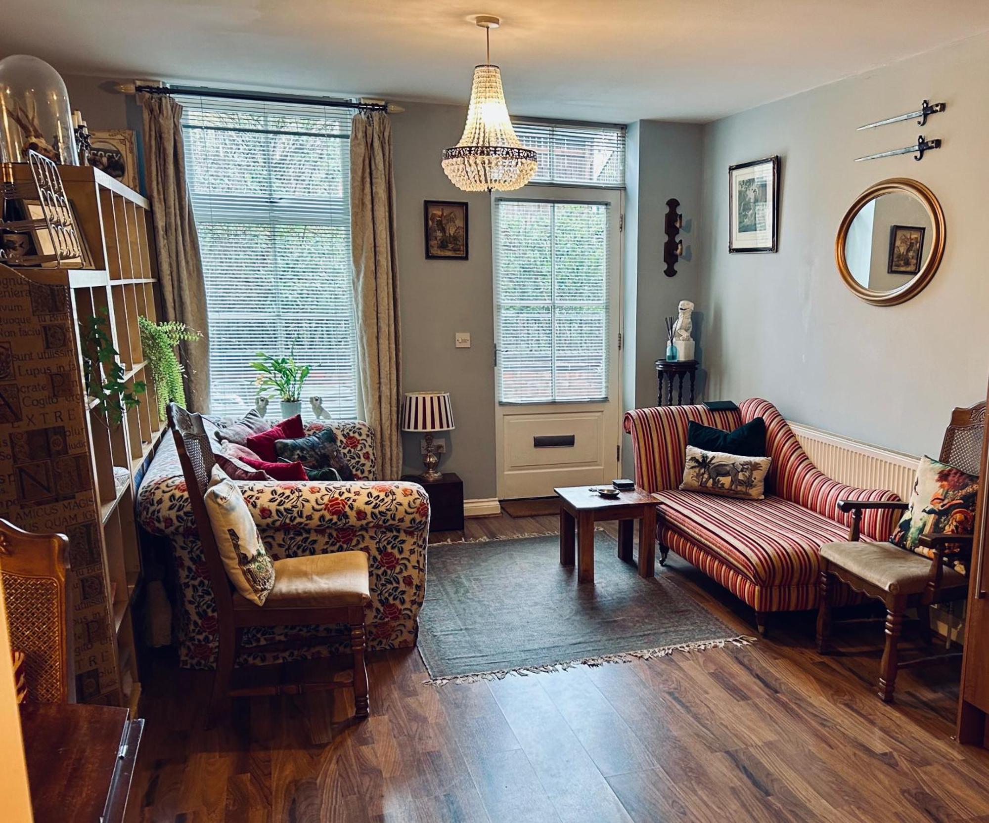 Quirky Town Centre Apartment With River Terrace Macclesfield Buitenkant foto